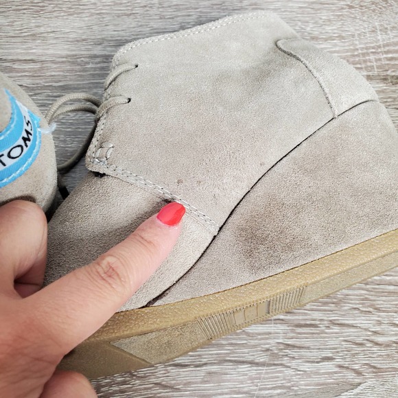 TOMS • Desert Taupe Suede Wedge Boots Sz 6.5 - Picture 8 of 10